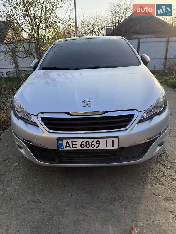 Универсал Peugeot 308 2016 в Каменском