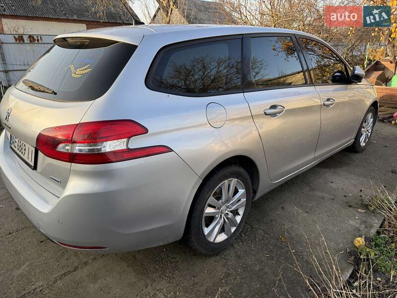 Универсал Peugeot 308 2016 в Каменском