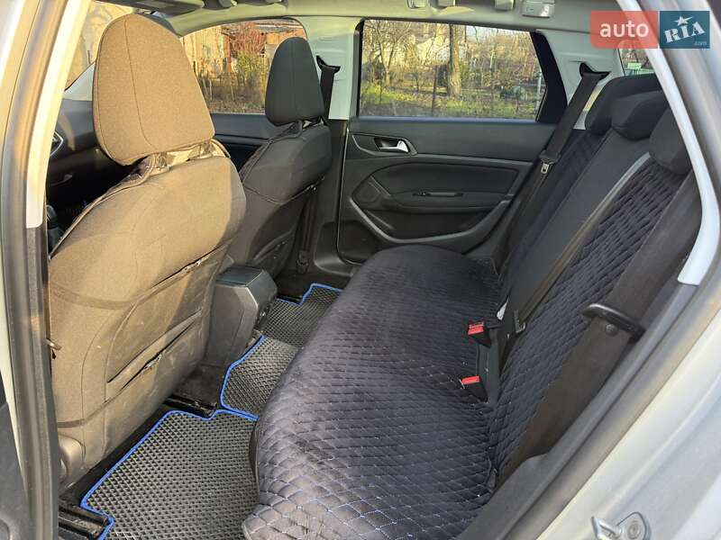 Универсал Peugeot 308 2016 в Каменском