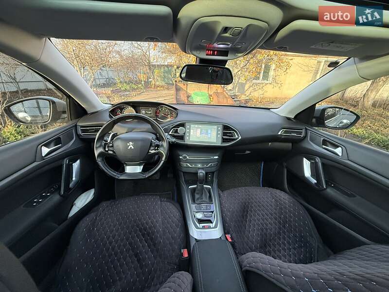 Универсал Peugeot 308 2016 в Каменском