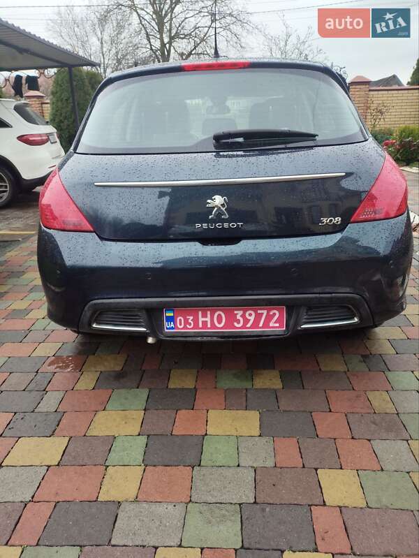 Хэтчбек Peugeot 308 2011 в Луцке