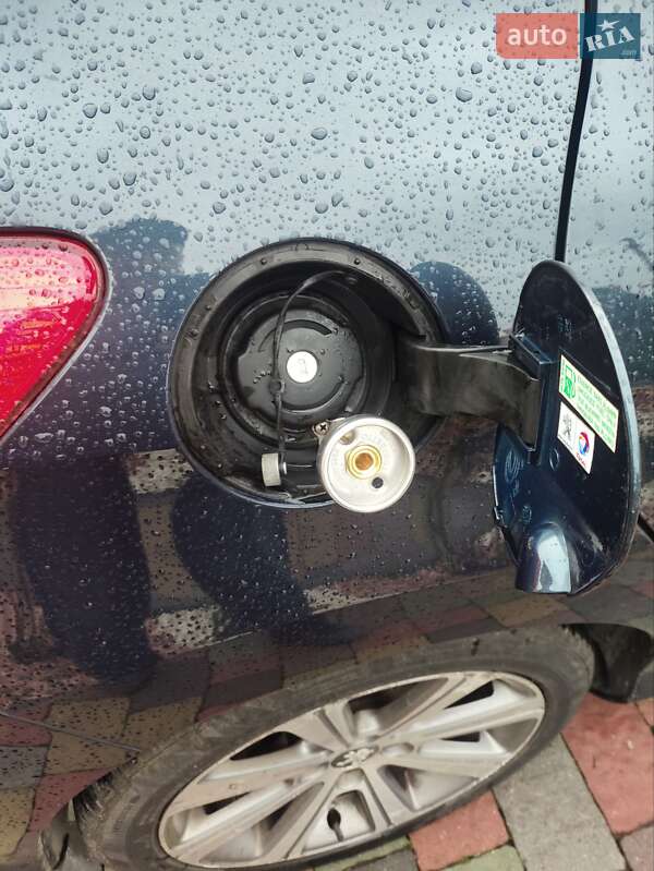 Хэтчбек Peugeot 308 2011 в Луцке