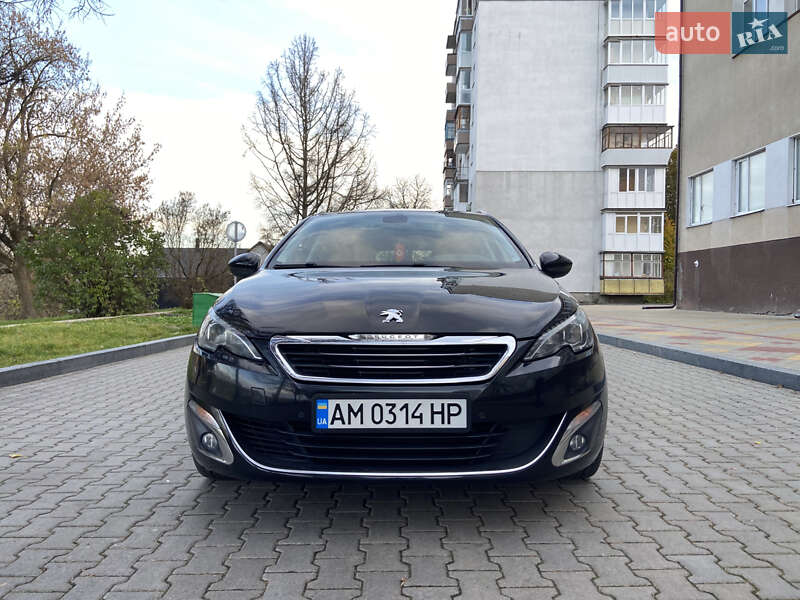 Универсал Peugeot 308 2015 в Звягеле