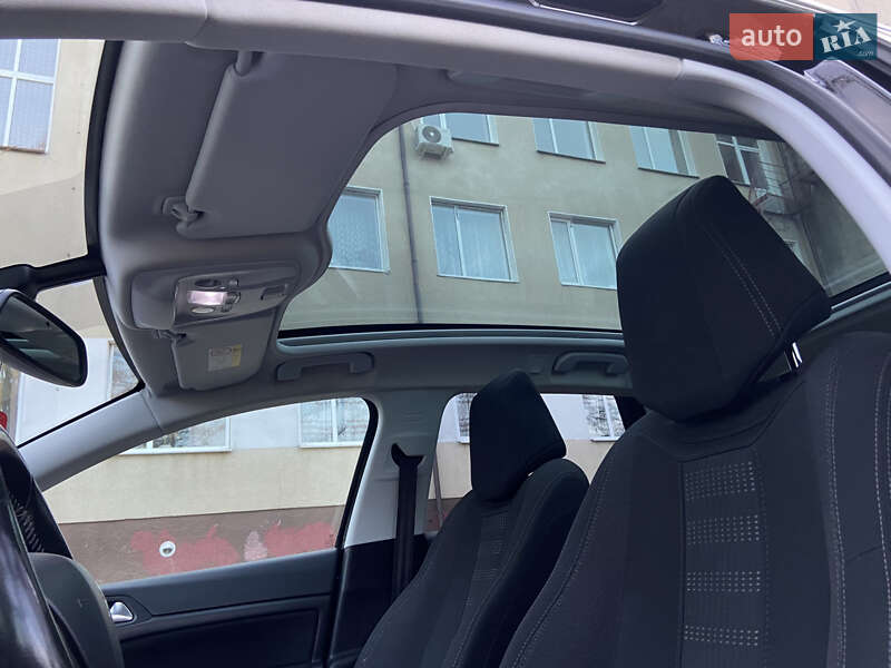 Универсал Peugeot 308 2015 в Звягеле