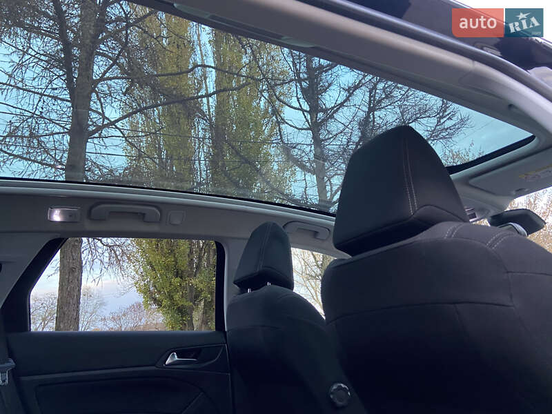 Универсал Peugeot 308 2015 в Звягеле