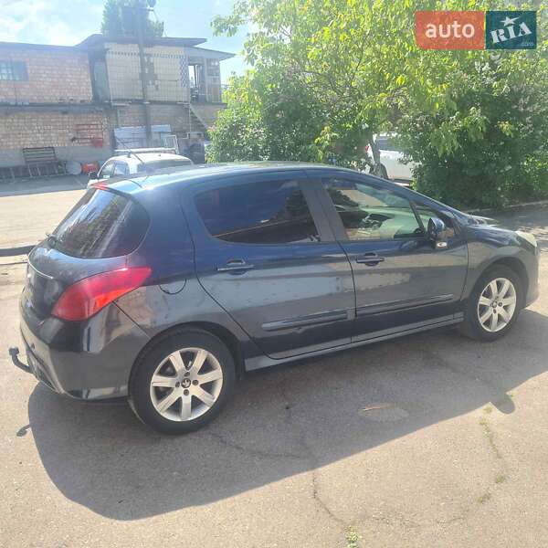 Хэтчбек Peugeot 308 2012 в Киеве