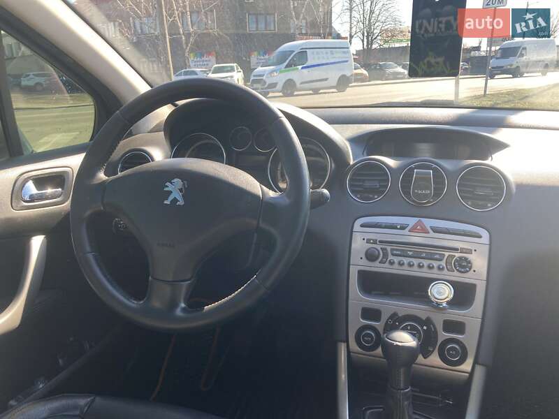 Хэтчбек Peugeot 308 2012 в Киеве