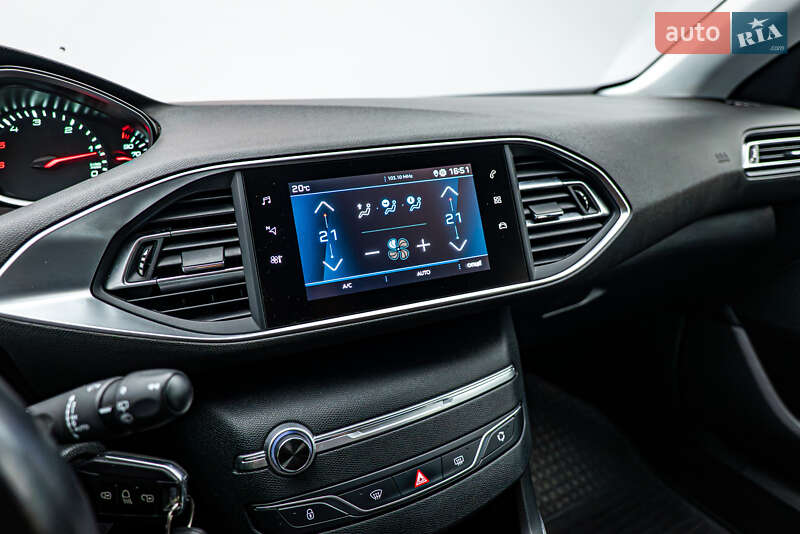 Хэтчбек Peugeot 308 2020 в Киеве