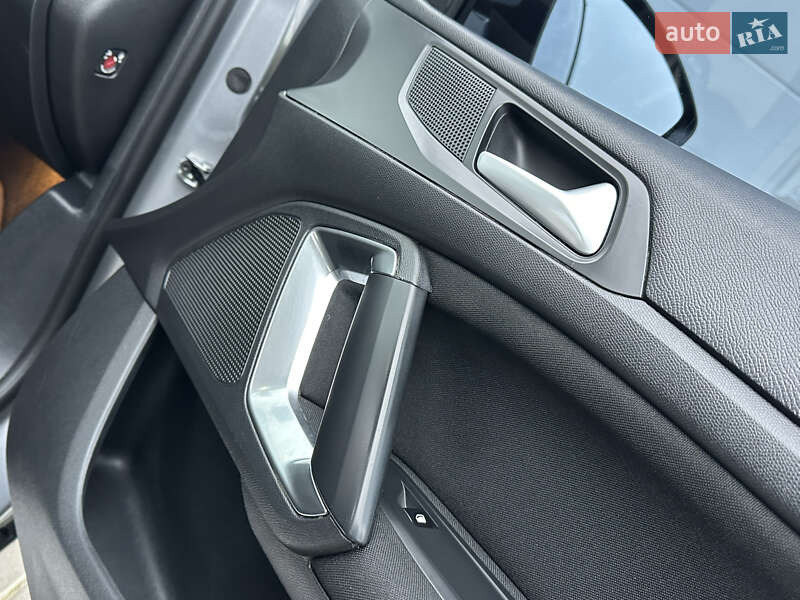 Хэтчбек Peugeot 308 2015 в Одессе фото 48 Хэтчбек Peugeot 308 2015 в Одессе