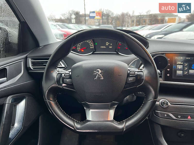 Хэтчбек Peugeot 308 2015 в Полтаве
