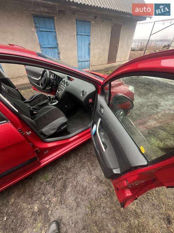 Хэтчбек Peugeot 308 2007 в Юрьевке