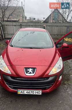 Хэтчбек Peugeot 308 2007 в Юрьевке