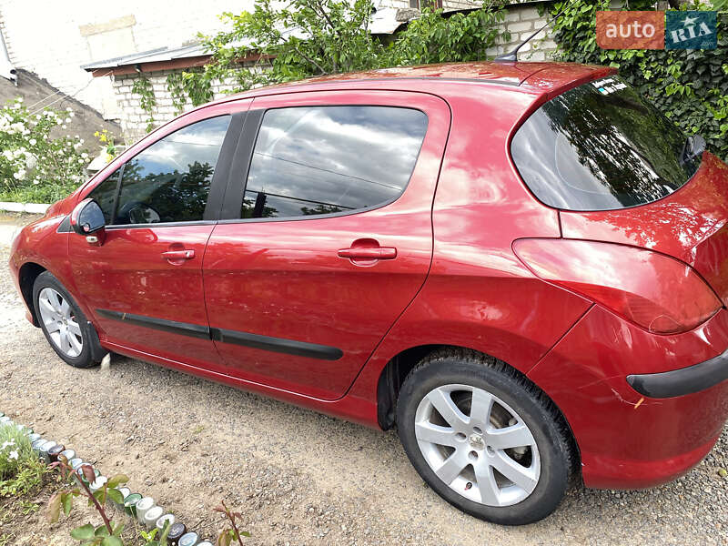 Хетчбек Peugeot 308 2008 в Вознесенську