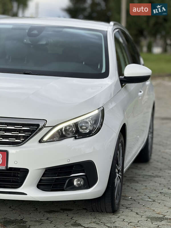 Универсал Peugeot 308 2021 в Дубно
