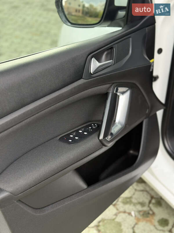 Универсал Peugeot 308 2021 в Дубно