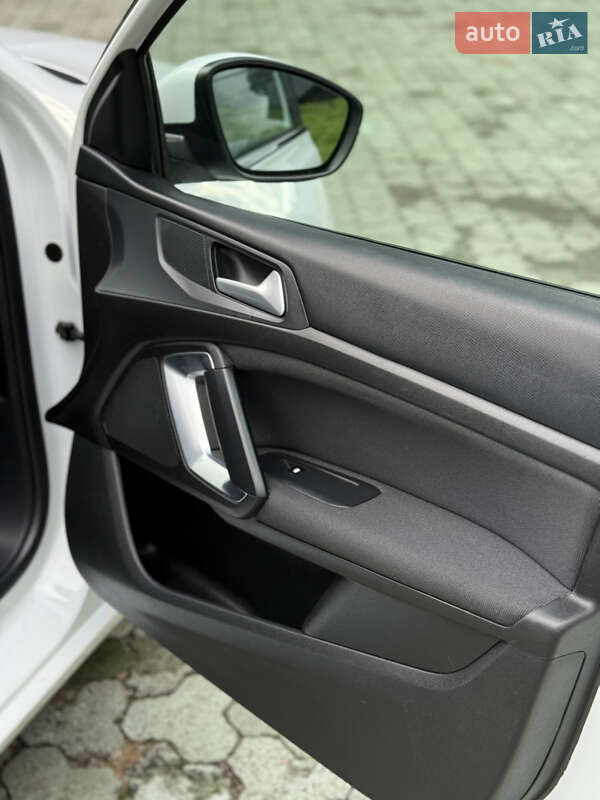 Универсал Peugeot 308 2021 в Дубно