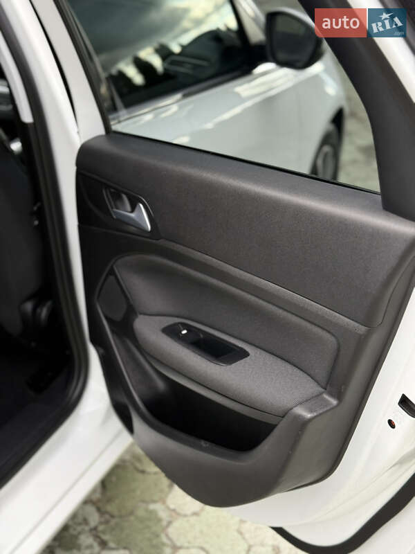 Универсал Peugeot 308 2021 в Дубно