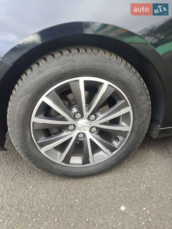 Универсал Peugeot 308 2015 в Луцке фото 35 Универсал Peugeot 308 2015 в Луцке