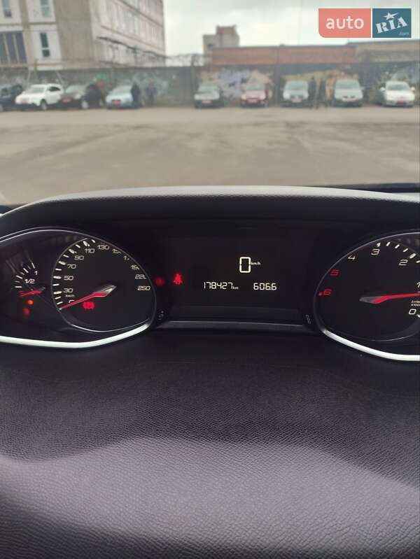 Универсал Peugeot 308 2015 в Луцке фото 47 Универсал Peugeot 308 2015 в Луцке