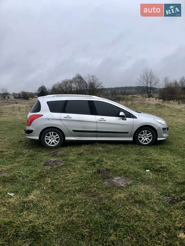 Универсал Peugeot 308 2009 в Буске