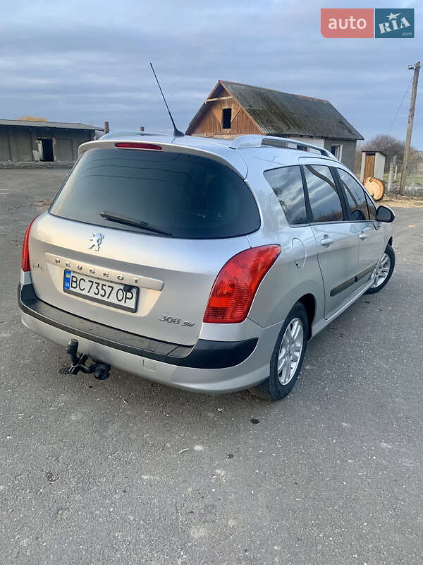 Универсал Peugeot 308 2009 в Буске