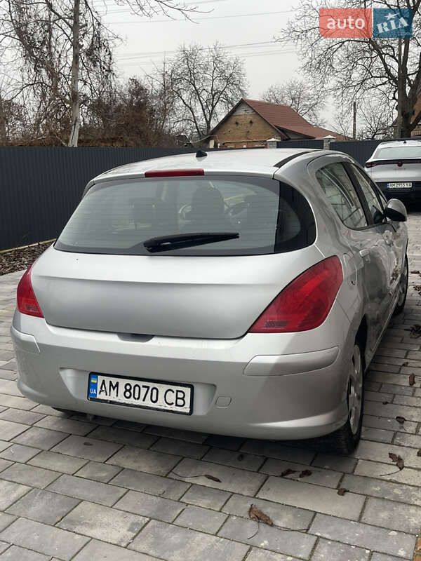 Хэтчбек Peugeot 308 2009 в Бердичеве