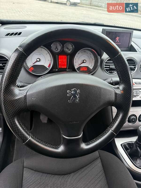 Универсал Peugeot 308 2010 в Львове