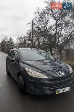 Універсал Peugeot 308 2010 в Рівному