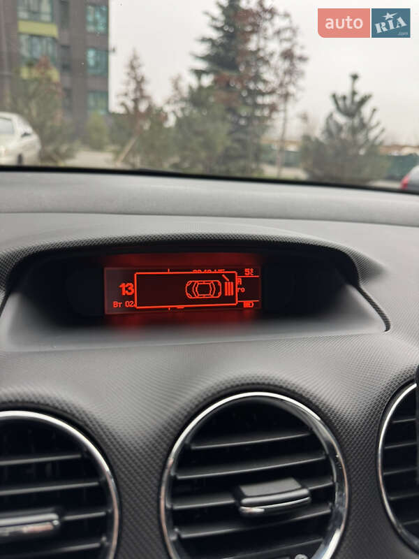 Хэтчбек Peugeot 308 2013 в Киеве фото 14 Хэтчбек Peugeot 308 2013 в Киеве