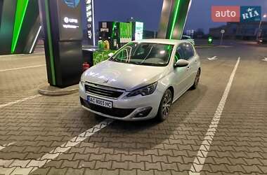 Хетчбек Peugeot 308 2014 в Івано-Франківську