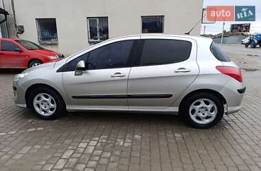 Хетчбек Peugeot 308 2008 в Гусятині