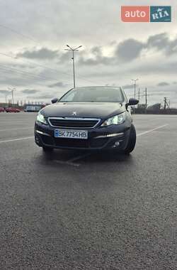 Універсал Peugeot 308 2015 в Рівному
