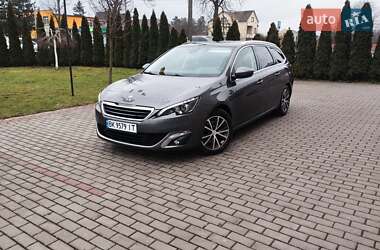 Универсал Peugeot 308 2016 в Каменке-Бугской