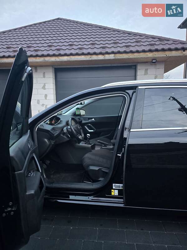Универсал Peugeot 308 2015 в Дубно фото 16 Универсал Peugeot 308 2015 в Дубно