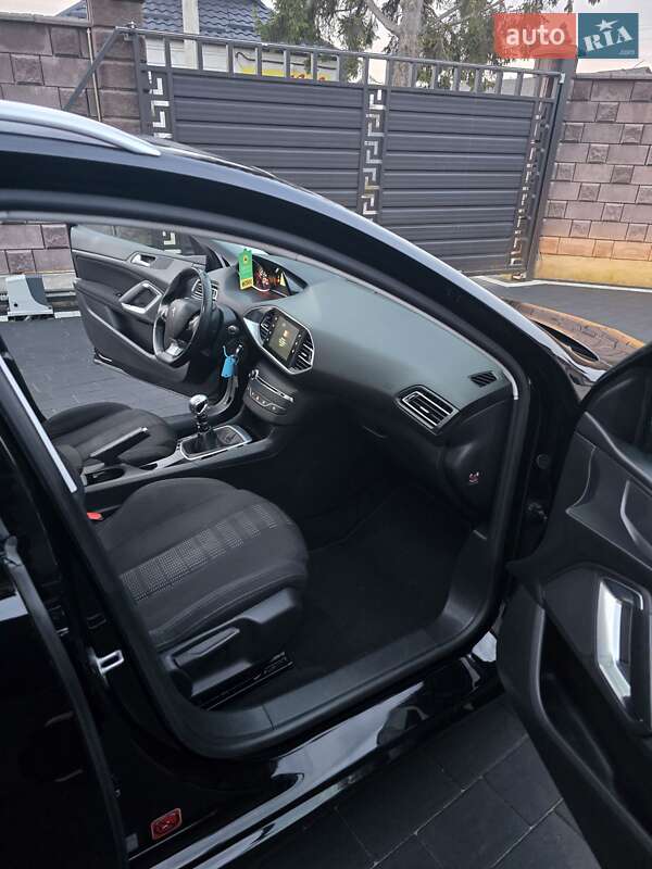 Универсал Peugeot 308 2015 в Дубно фото 35 Универсал Peugeot 308 2015 в Дубно