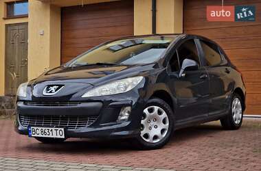Хэтчбек Peugeot 308 2011 в Стрые