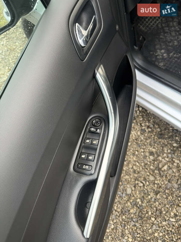 Хэтчбек Peugeot 308 2011 в Тернополе