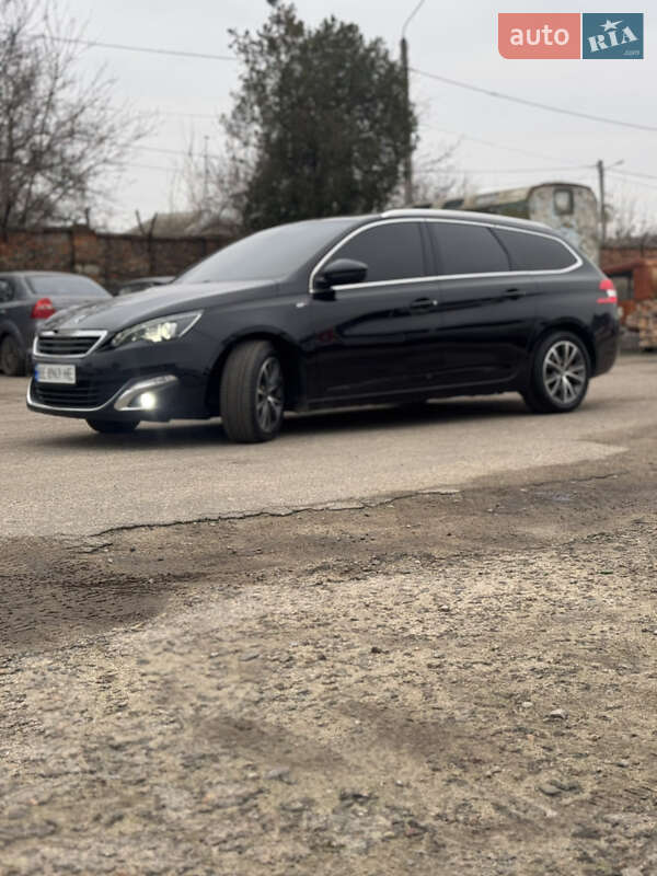 Універсал Peugeot 308 2015 в Миколаєві