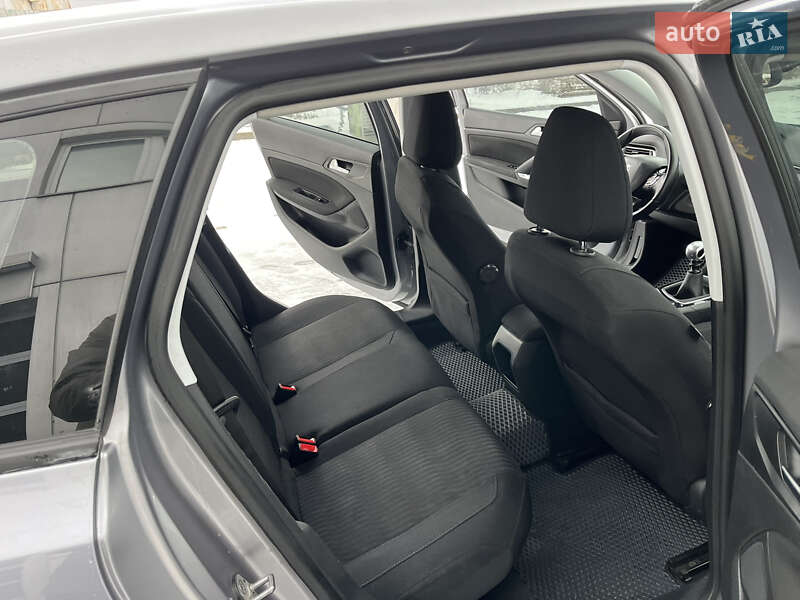 Универсал Peugeot 308 2015 в Киеве