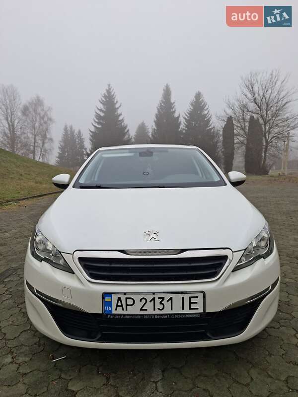 Универсал Peugeot 308 2015 в Дубно