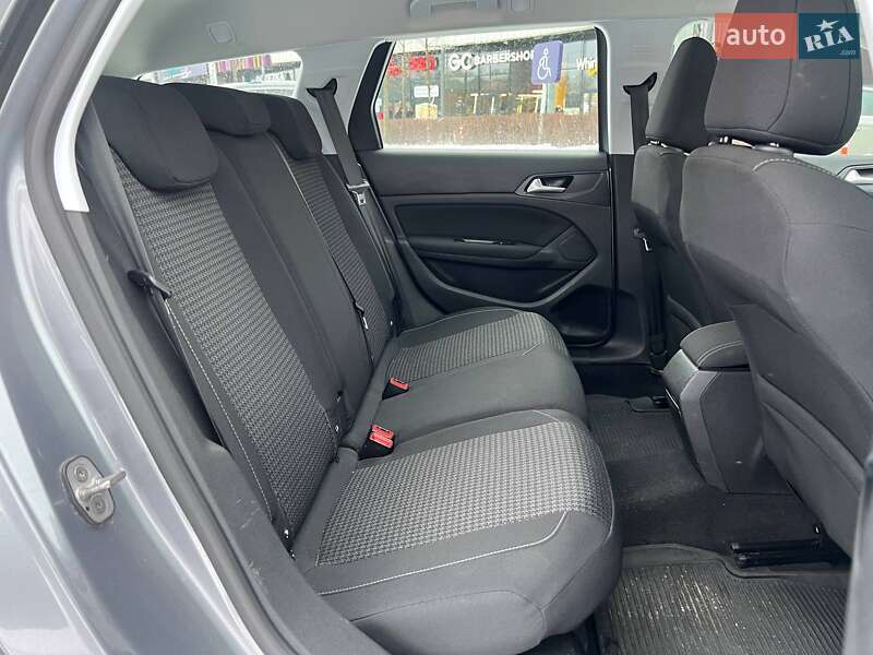 Универсал Peugeot 308 2018 в Киеве фото 12 Универсал Peugeot 308 2018 в Киеве