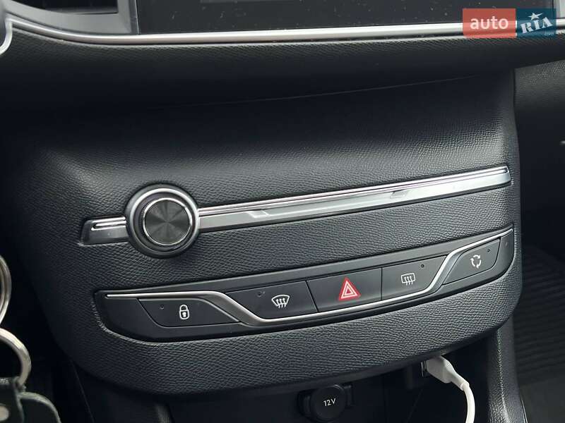 Универсал Peugeot 308 2018 в Киеве фото 26 Универсал Peugeot 308 2018 в Киеве