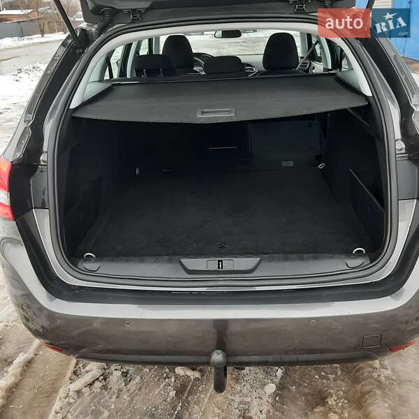 Универсал Peugeot 308 2017 в Полтаве