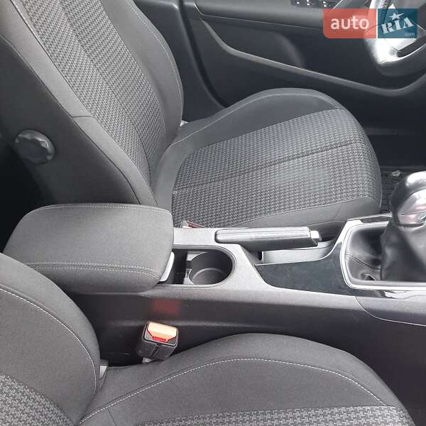 Универсал Peugeot 308 2017 в Полтаве