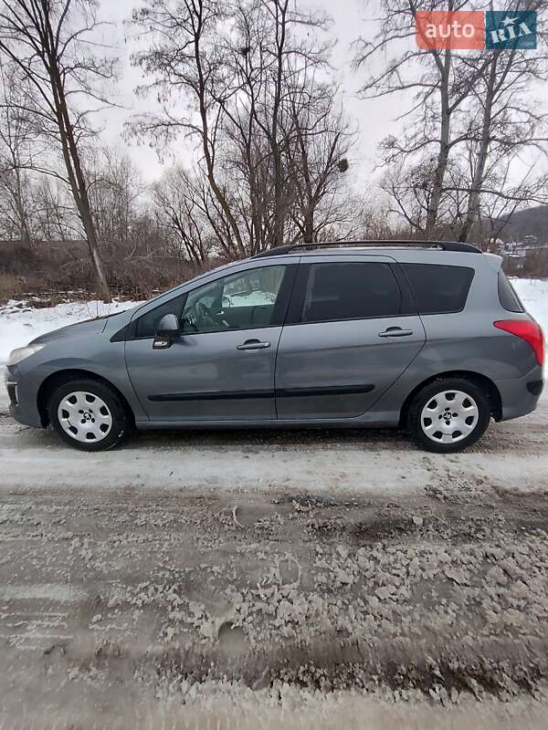 Универсал Peugeot 308 2011 в Полтаве