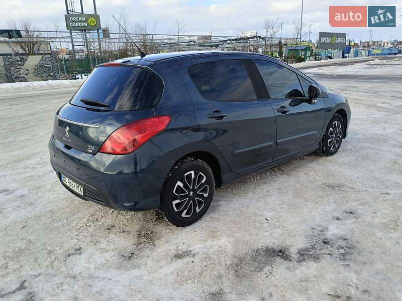 Peugeot 308 2012