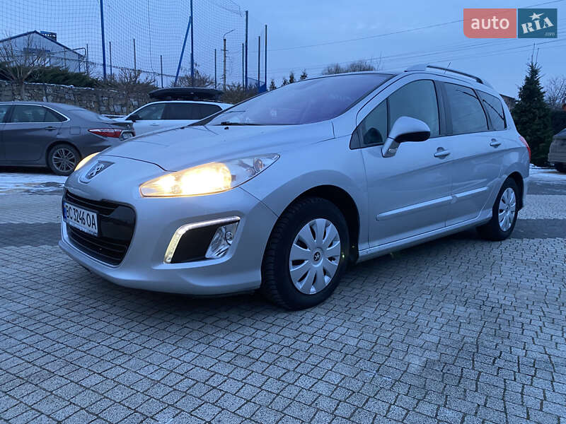 Хэтчбек Peugeot 308 2012 в Стрые