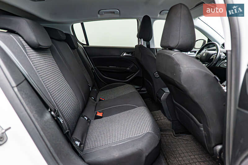 Хэтчбек Peugeot 308 2020 в Киеве