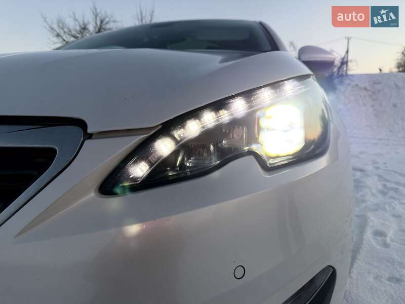 Универсал Peugeot 308 2016 в Киеве