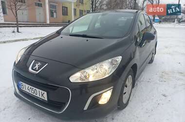Хэтчбек Peugeot 308 2012 в Сарате
